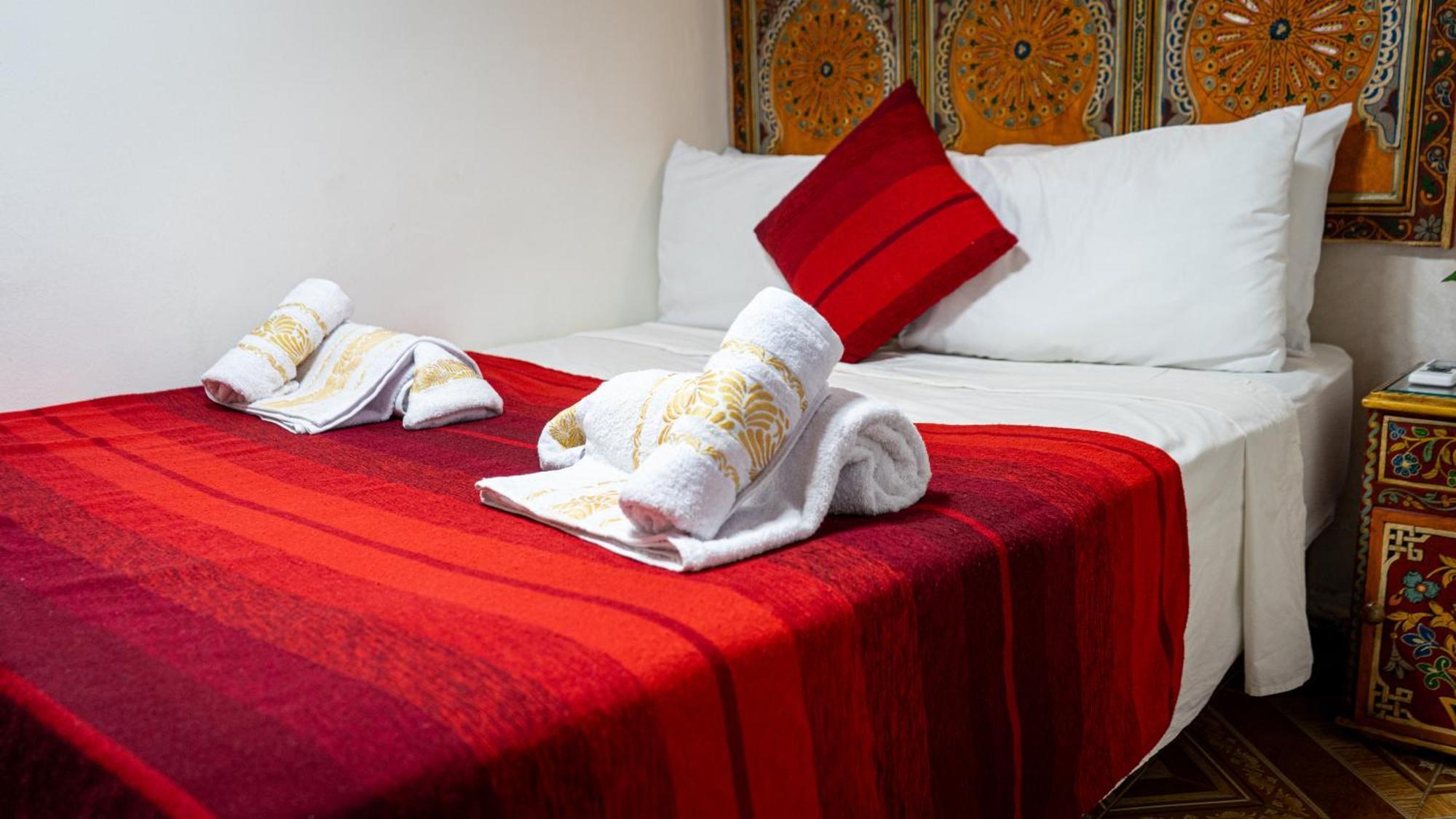 Riad Dar El Ouedghiri Fez Eksteriør billede